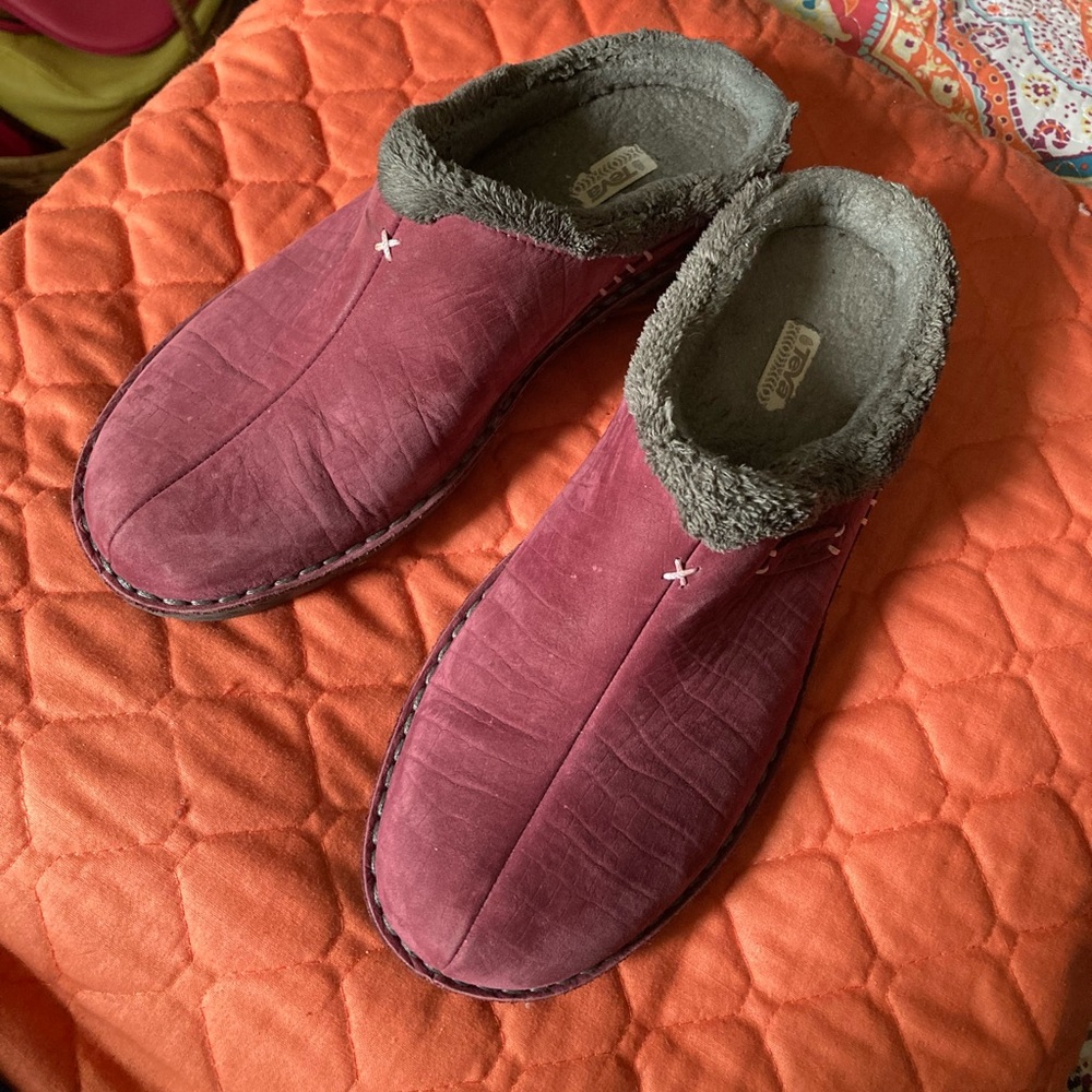 Cranberry and grey Teva mules size 7.5